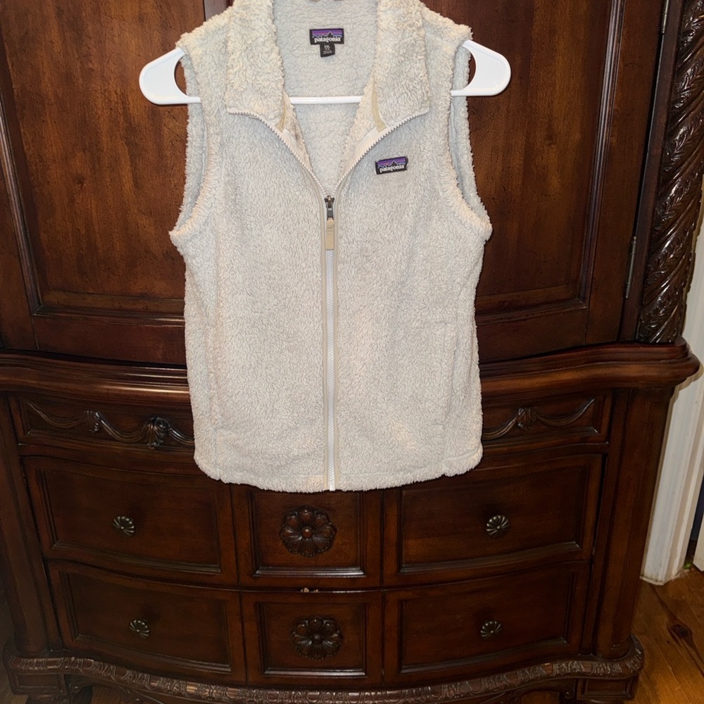 Patagonia Women's Off-White Fleece Vest